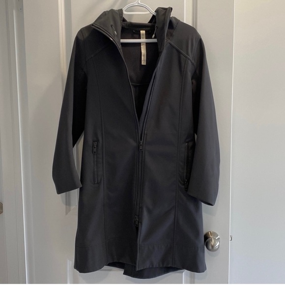 SOLD - size 6 Lulu-Lemon Rain Coat - Picture 3 of 4